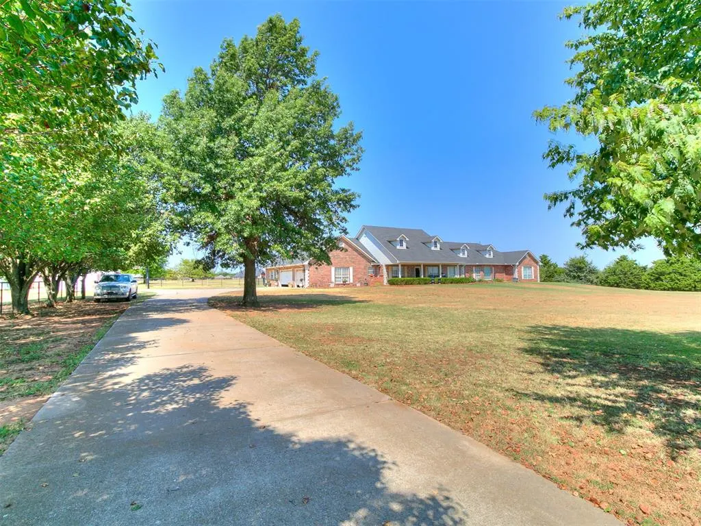 Front exterior — 5401 Castle Ridge Drive, Mustang, OK 73064