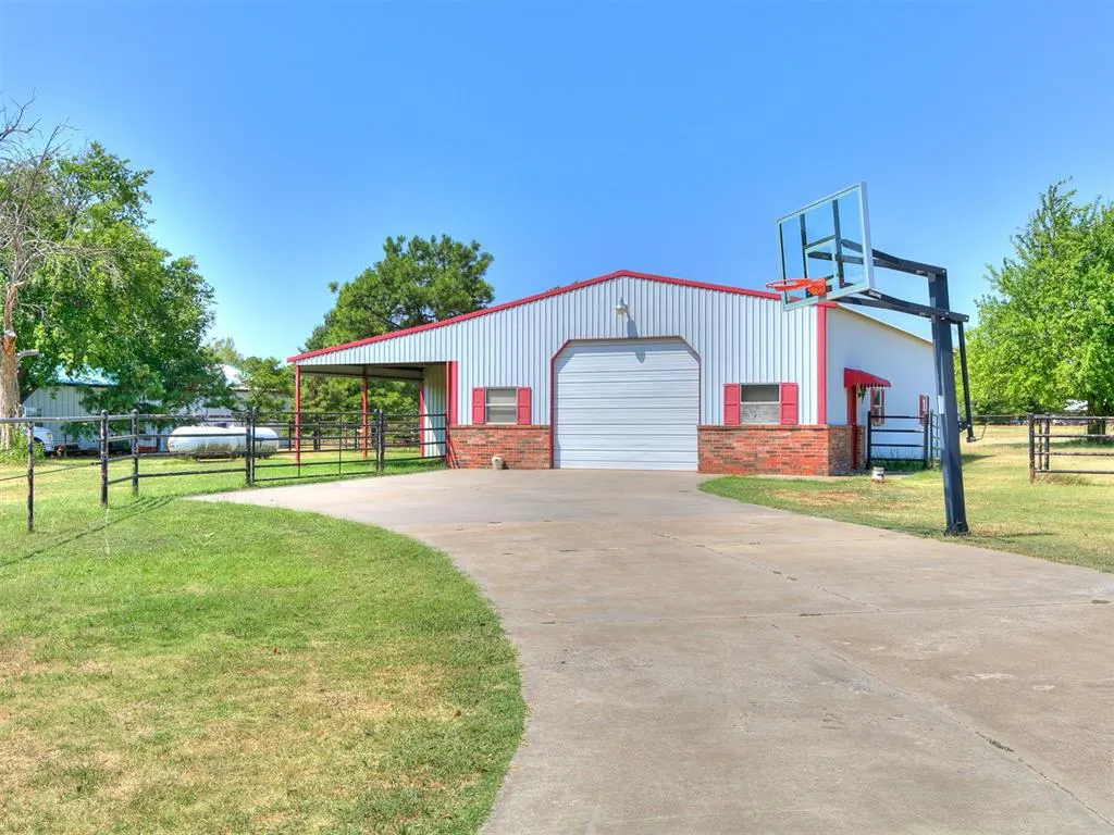 Photo 3 — 5401 Castle Ridge Drive, Mustang, OK 73064