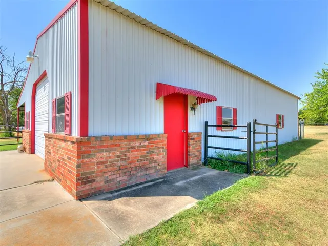 Photo 4 — 5401 Castle Ridge Drive, Mustang, OK 73064