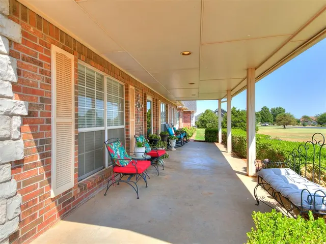 Photo 7 — 5401 Castle Ridge Drive, Mustang, OK 73064