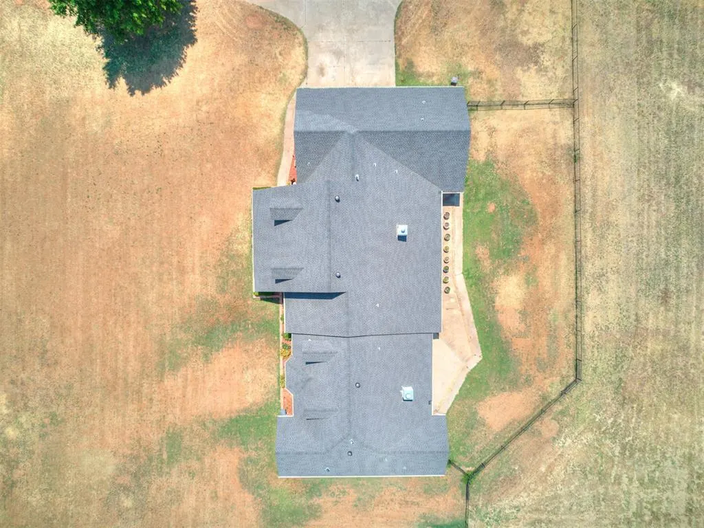 Photo 16 — 5401 Castle Ridge Drive, Mustang, OK 73064