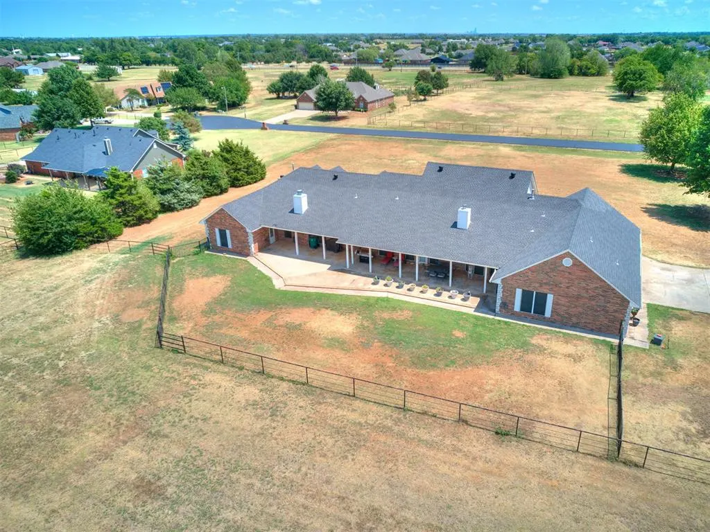 Photo 17 — 5401 Castle Ridge Drive, Mustang, OK 73064