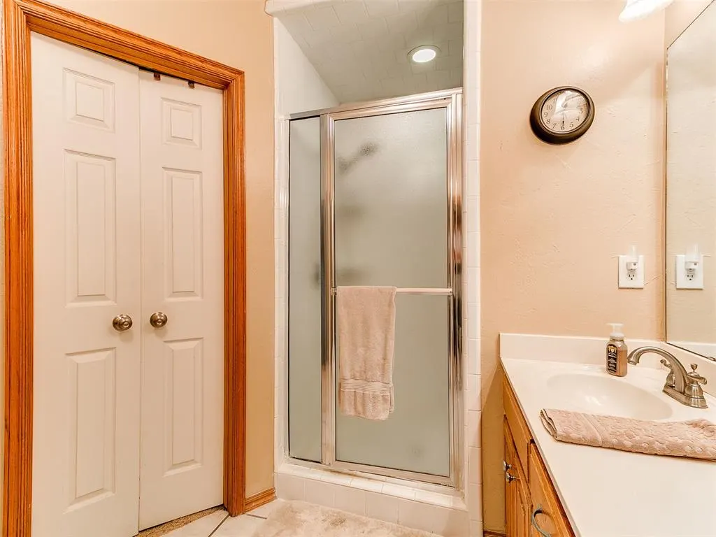Photo 39 — 5401 Castle Ridge Drive, Mustang, OK 73064
