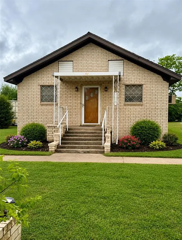 Front exterior — 120 N Main Street, Verden, OK 73092