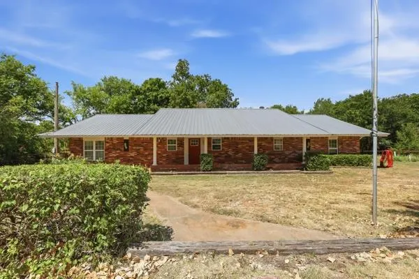 Photo 2 — 16901 240th Street, Washington, OK 73093