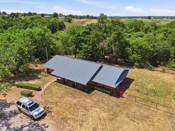 Photo 42 — 16901 240th Street, Washington, OK 73093
