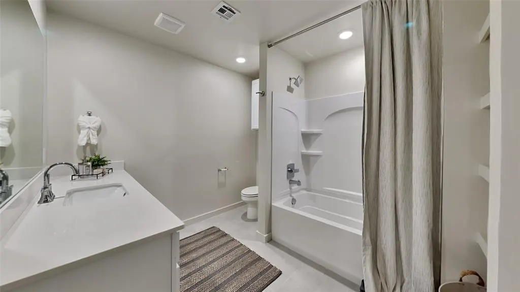 Photo 15 — 8909 NW 109th Lane, Oklahoma City, OK 73162