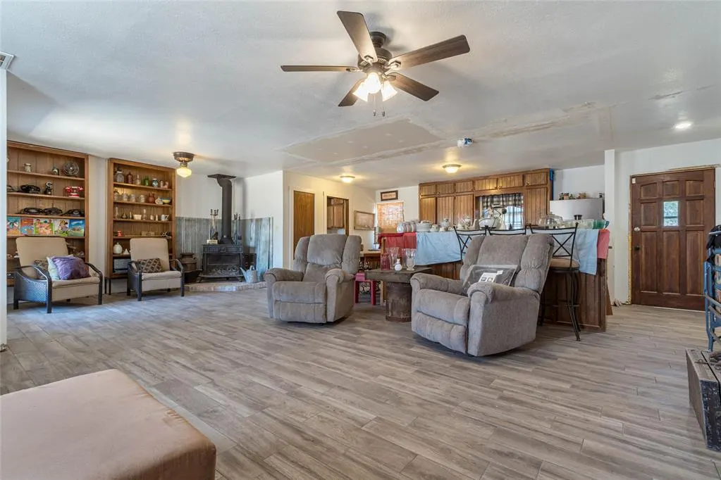 Photo 5 — 903 B Street, Arapaho, OK 73620