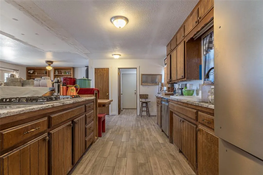 Photo 13 — 903 B Street, Arapaho, OK 73620