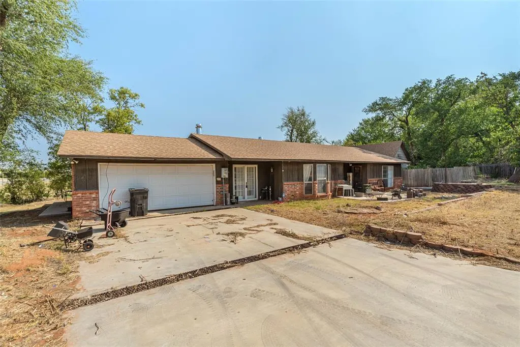Photo 27 — 903 B Street, Arapaho, OK 73620