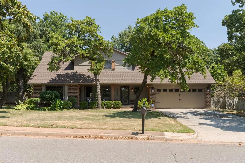 Front exterior — 1709 Thunderbird Boulevard, Edmond, OK 73013