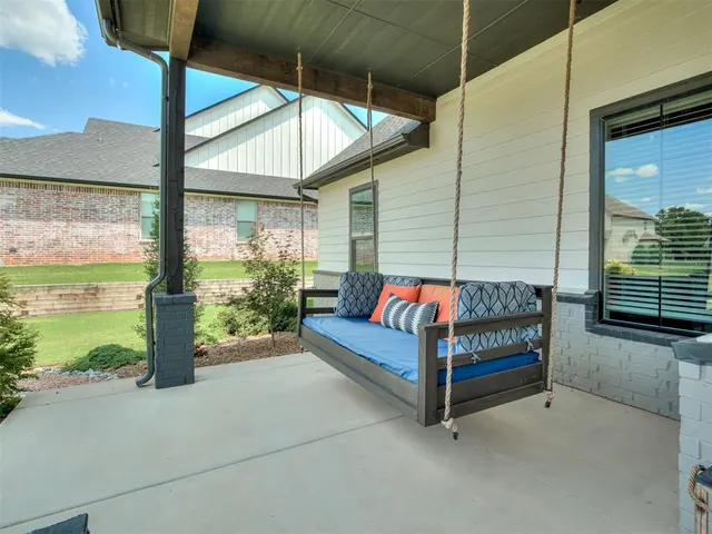 Photo 5 — 1940 Treviso Court, Edmond, OK 73034