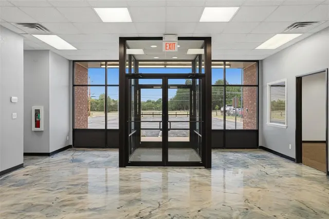 Photo 6 — 7820 NW 39th Expressway, Bethany, OK 73008