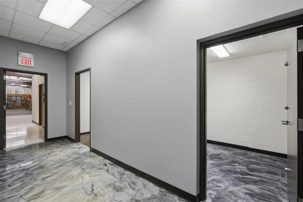 Photo 17 — 7820 NW 39th Expressway, Bethany, OK 73008