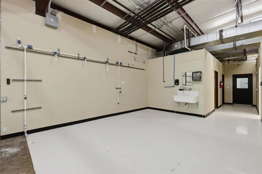 Photo 19 — 7820 NW 39th Expressway, Bethany, OK 73008