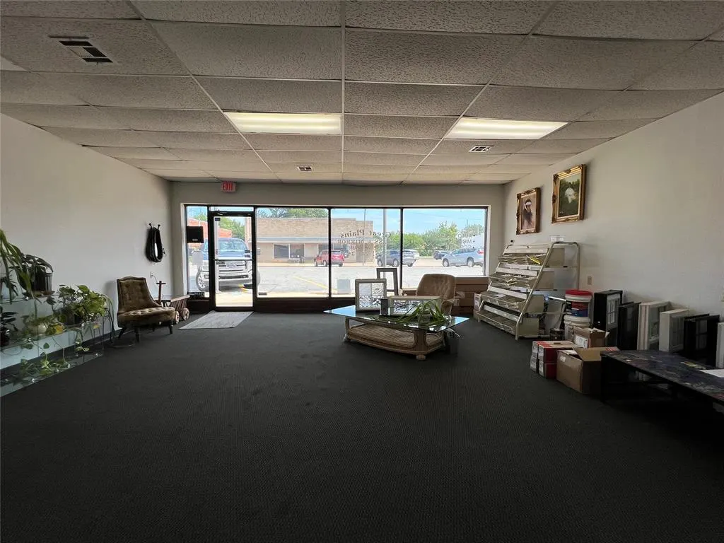 Photo 2 — 212 W Main Street, Anadarko, OK 73005