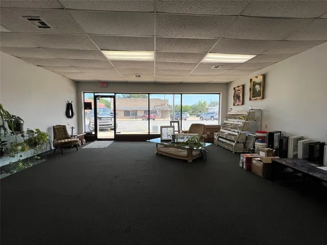 Photo 2 — 212 W Main Street, Anadarko, OK 73005