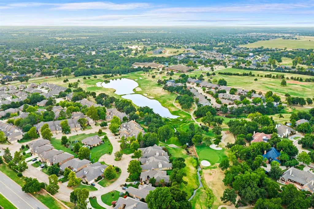 Photo 16 — 465 Saint Claire Drive, Edmond, OK 73025