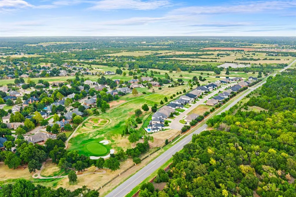 Photo 17 — 465 Saint Claire Drive, Edmond, OK 73025
