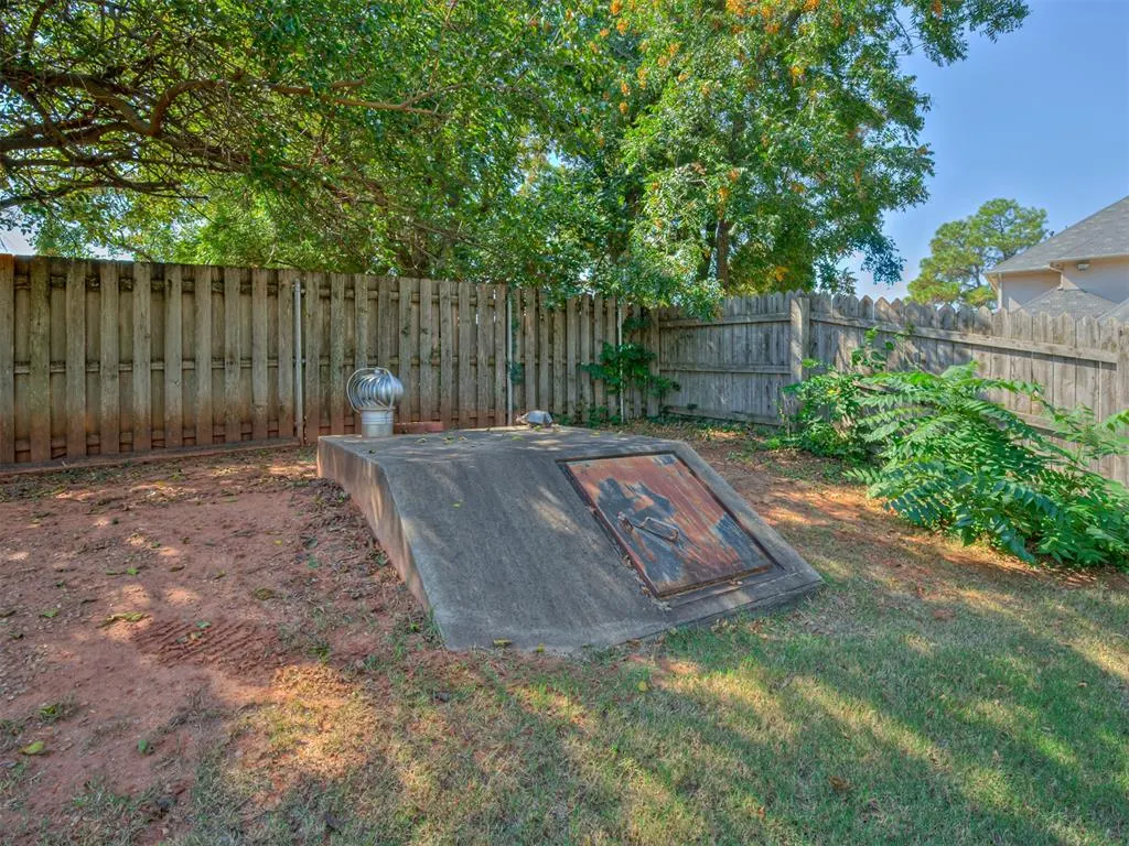 Photo 9 — 1423 E Twin Brook Terrace, Mustang, OK 73064