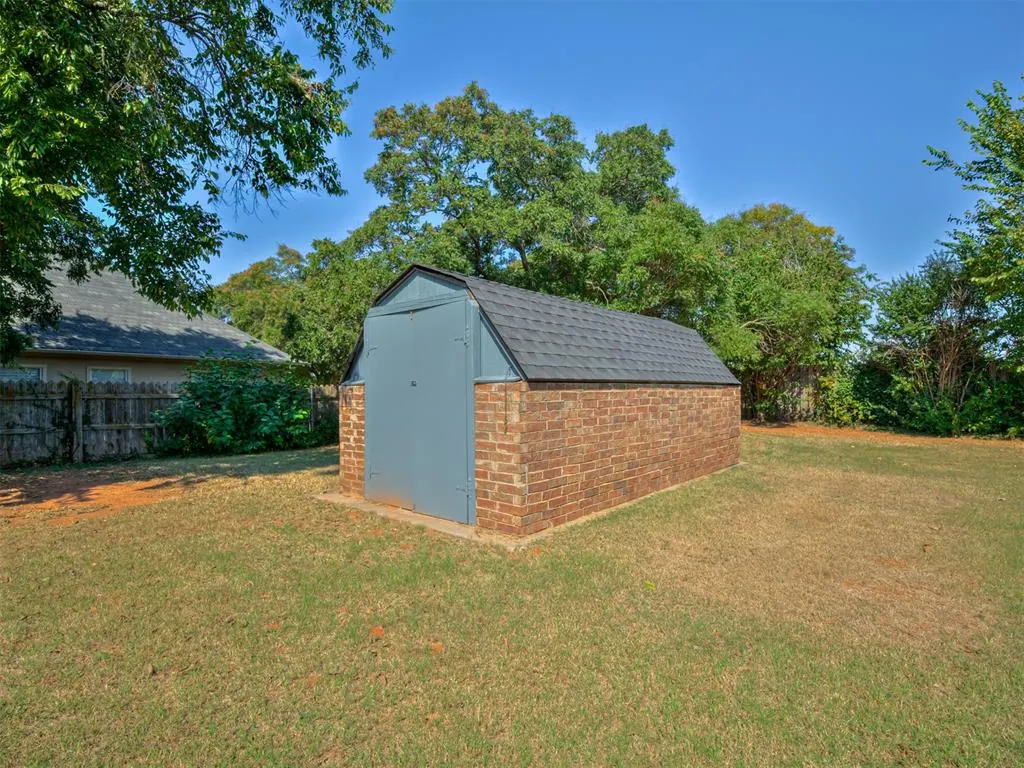 Photo 10 — 1423 E Twin Brook Terrace, Mustang, OK 73064