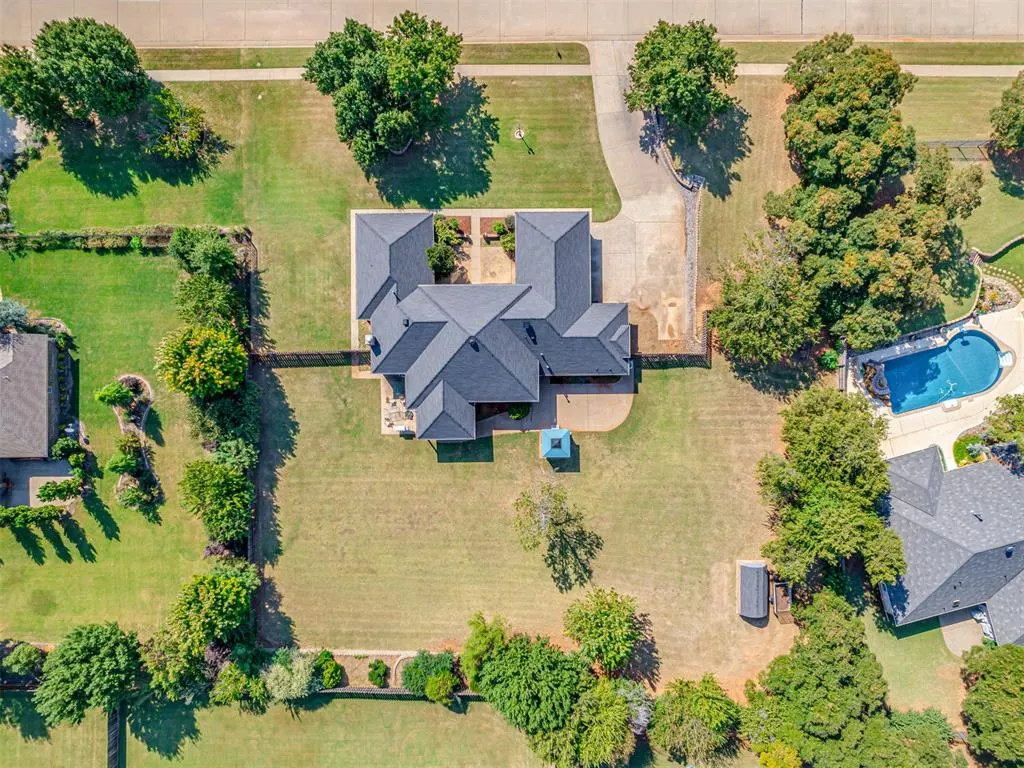 Photo 13 — 1423 E Twin Brook Terrace, Mustang, OK 73064