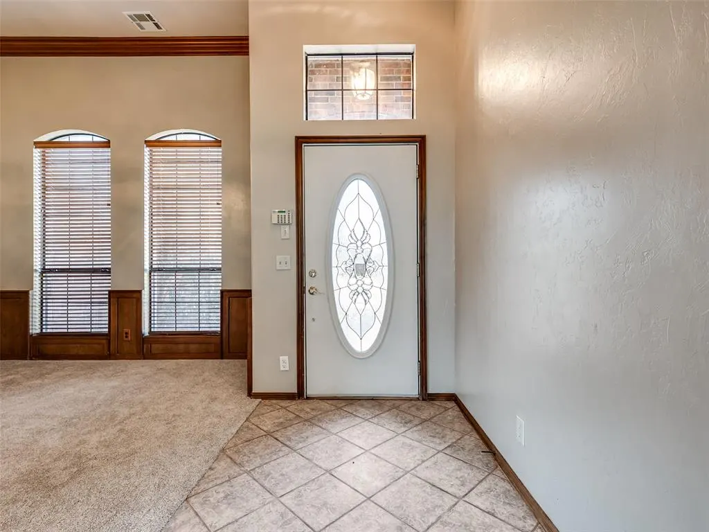Photo 14 — 1423 E Twin Brook Terrace, Mustang, OK 73064