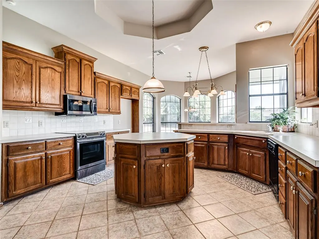 Photo 23 — 1423 E Twin Brook Terrace, Mustang, OK 73064
