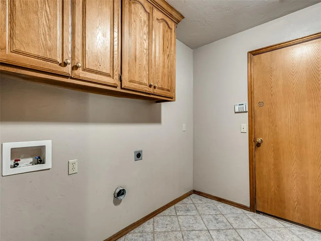 Photo 48 — 1423 E Twin Brook Terrace, Mustang, OK 73064