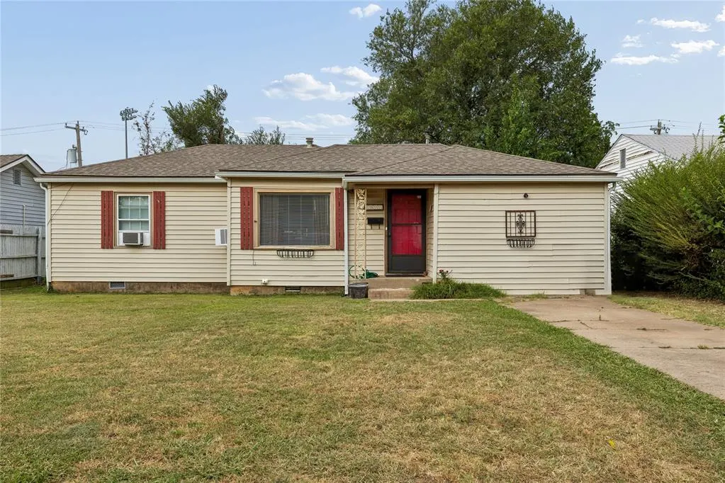 Photo 2 — 1013 Stansell Drive, Oklahoma City, OK 73110
