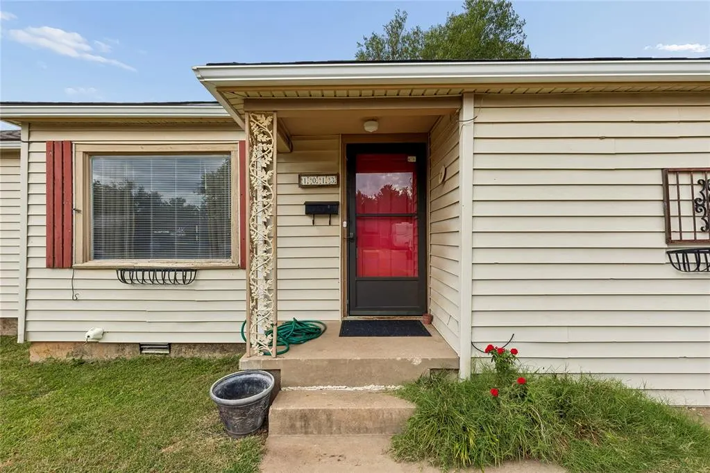 Photo 3 — 1013 Stansell Drive, Oklahoma City, OK 73110