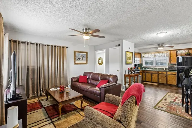 Photo 4 — 1013 Stansell Drive, Oklahoma City, OK 73110