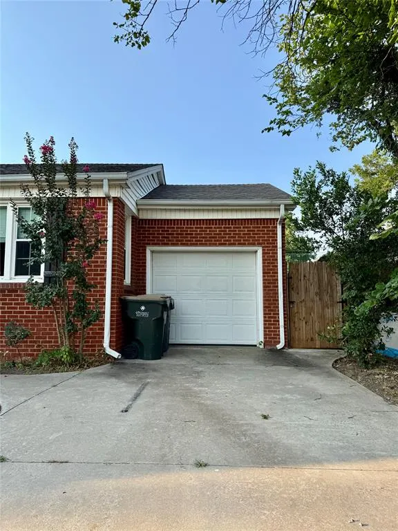 Photo 2 — 2128 Carlisle Road, Oklahoma City, OK 73120