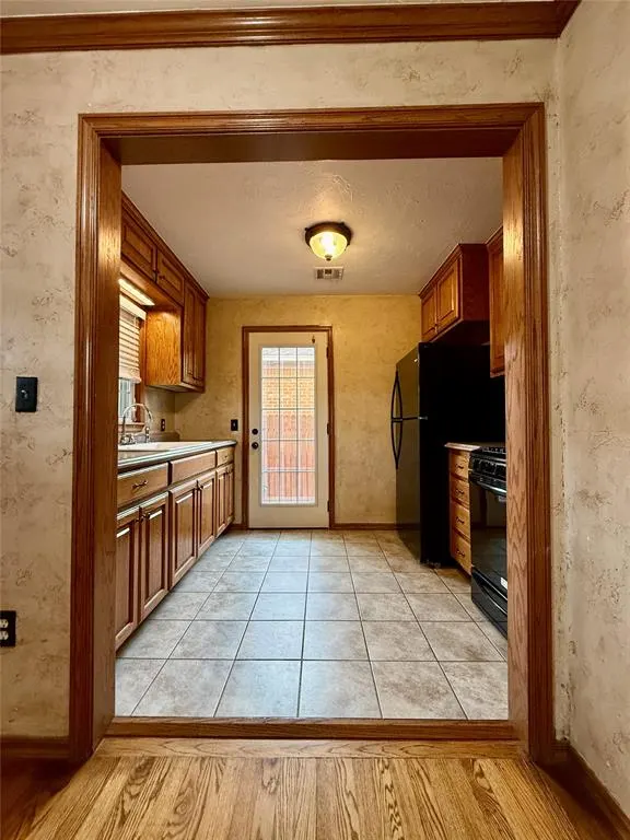 Photo 5 — 2128 Carlisle Road, Oklahoma City, OK 73120