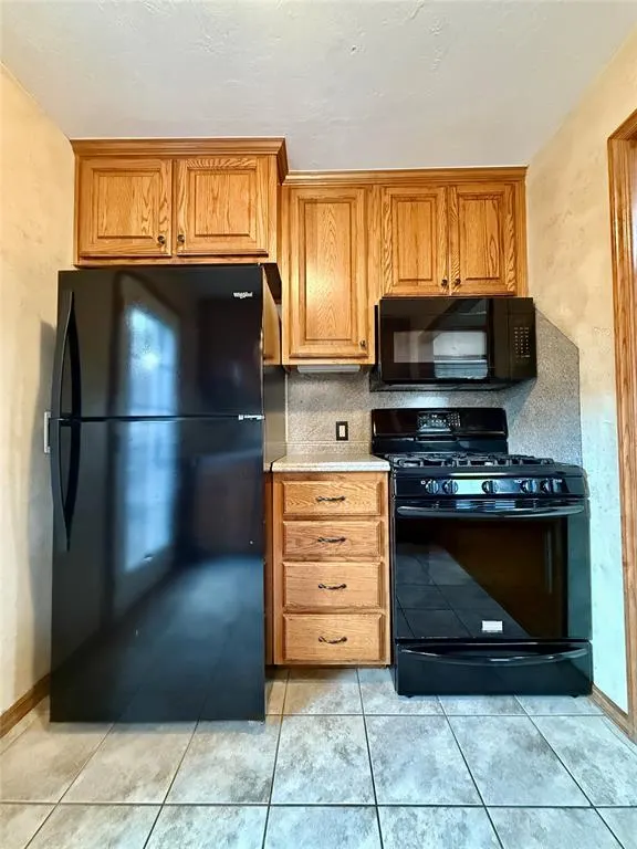 Photo 7 — 2128 Carlisle Road, Oklahoma City, OK 73120