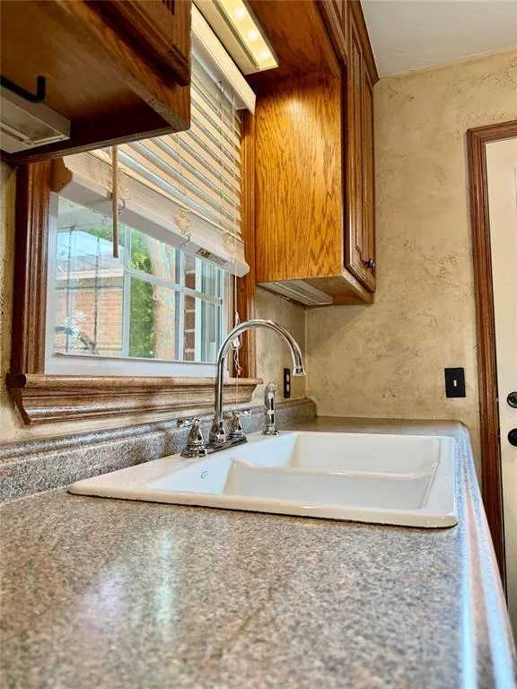 Photo 29 — 2128 Carlisle Road, Oklahoma City, OK 73120