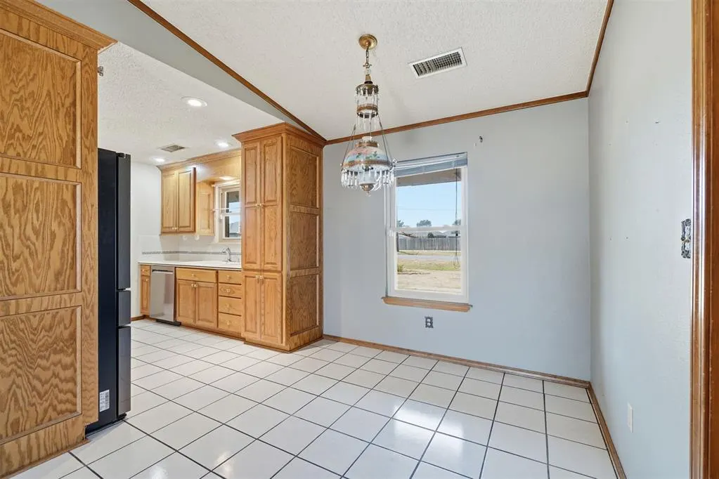 Photo 19 — 3300 N Park Lane, Altus, OK 73521