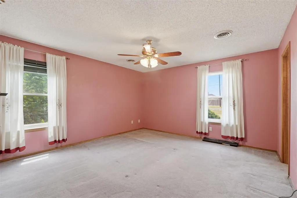 Photo 20 — 3300 N Park Lane, Altus, OK 73521