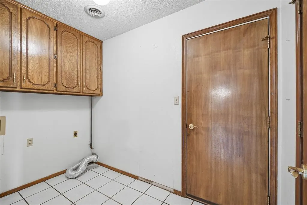 Photo 32 — 3300 N Park Lane, Altus, OK 73521