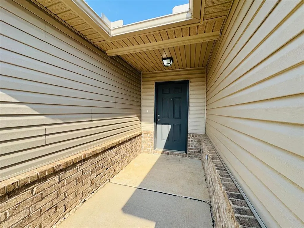 Photo 4 — 12113 Jude Way, Yukon, OK 73099