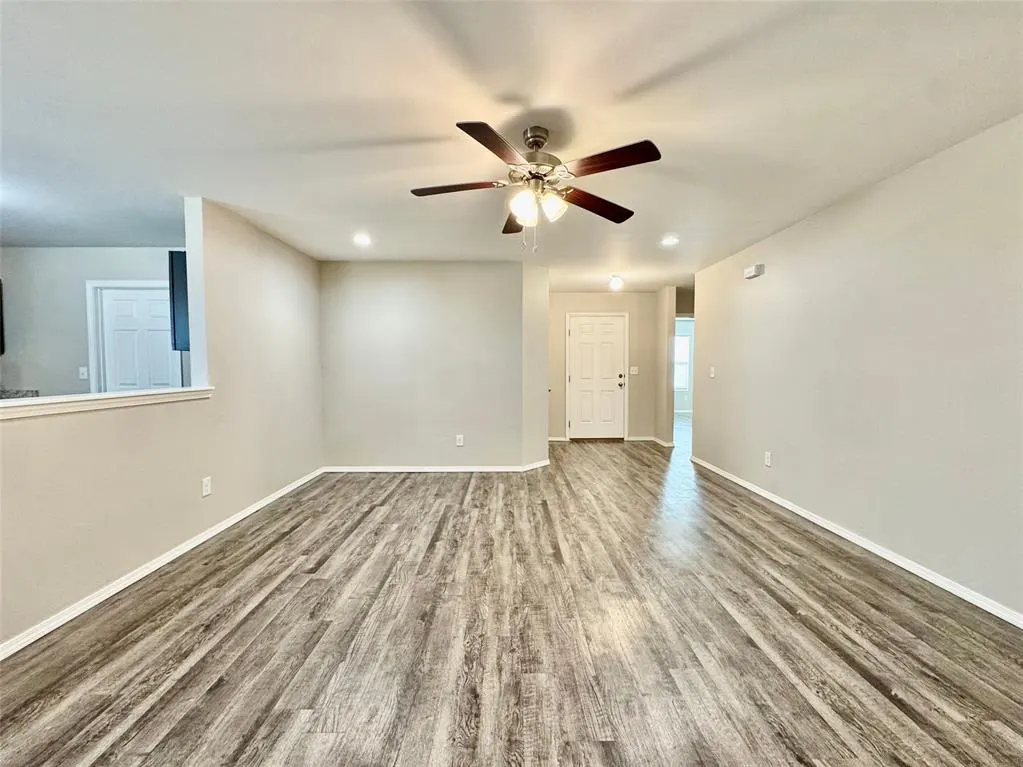 Photo 7 — 12113 Jude Way, Yukon, OK 73099