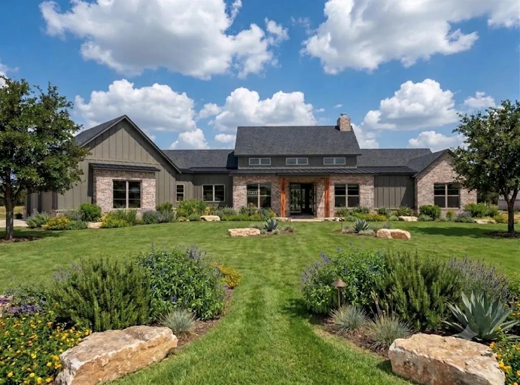Front exterior — 13254 Lost Creek Boulevard, Edmond, OK 73034