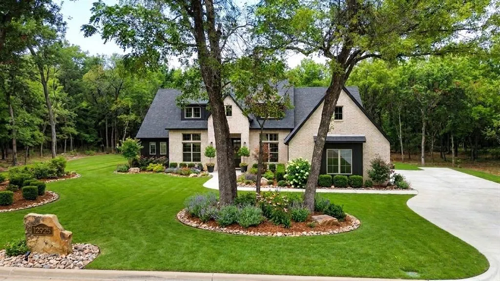 Front exterior — 12925 Coltrane Road, Edmond, OK 73034