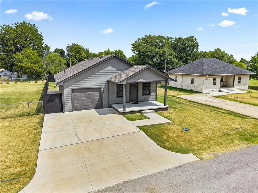 Photo 2 — 1205 E Oak Street, El Reno, OK 73036