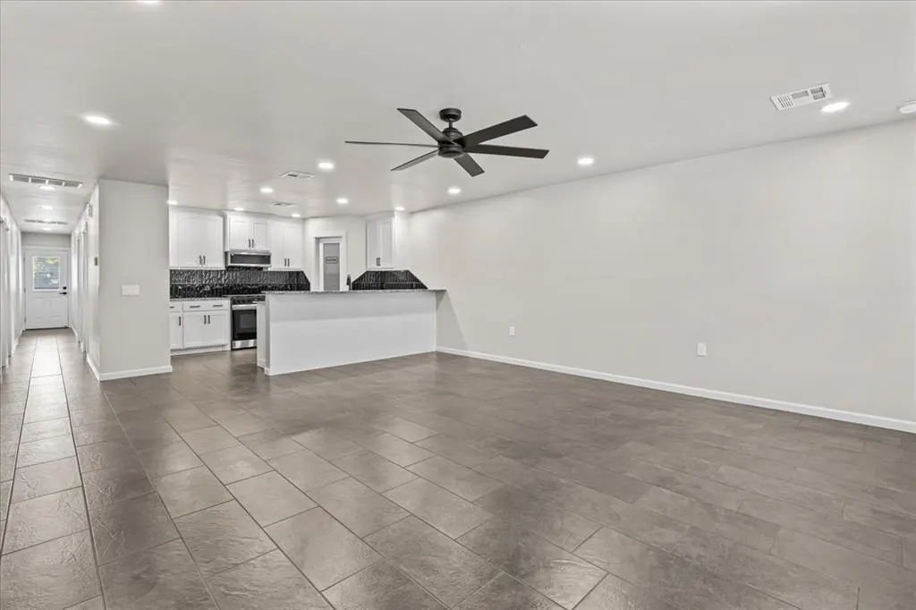 Photo 5 — 1205 E Oak Street, El Reno, OK 73036