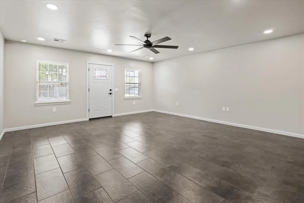 Photo 6 — 1205 E Oak Street, El Reno, OK 73036