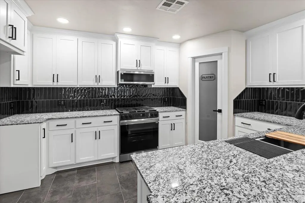 Photo 8 — 1205 E Oak Street, El Reno, OK 73036