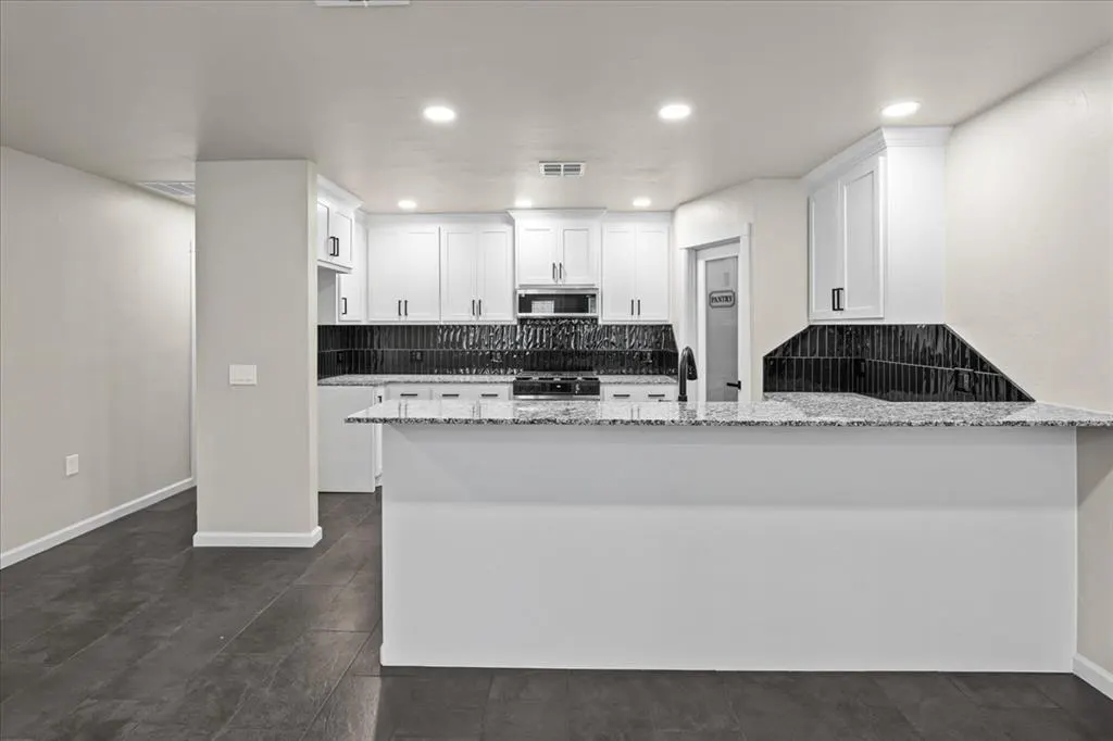 Photo 9 — 1205 E Oak Street, El Reno, OK 73036
