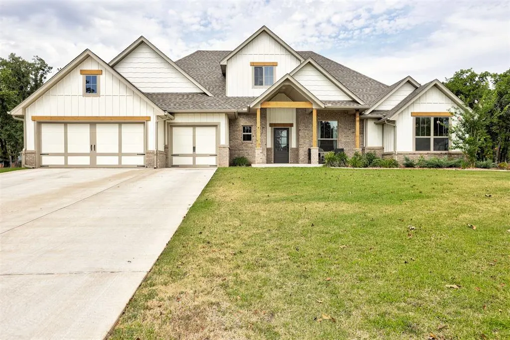 Photo 2 — 14101 E Birch Lane, Jones, OK 73049