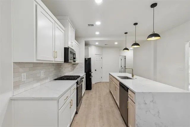 Photo 6 — 525 NW 27th Street, Oklahoma City, OK 73103